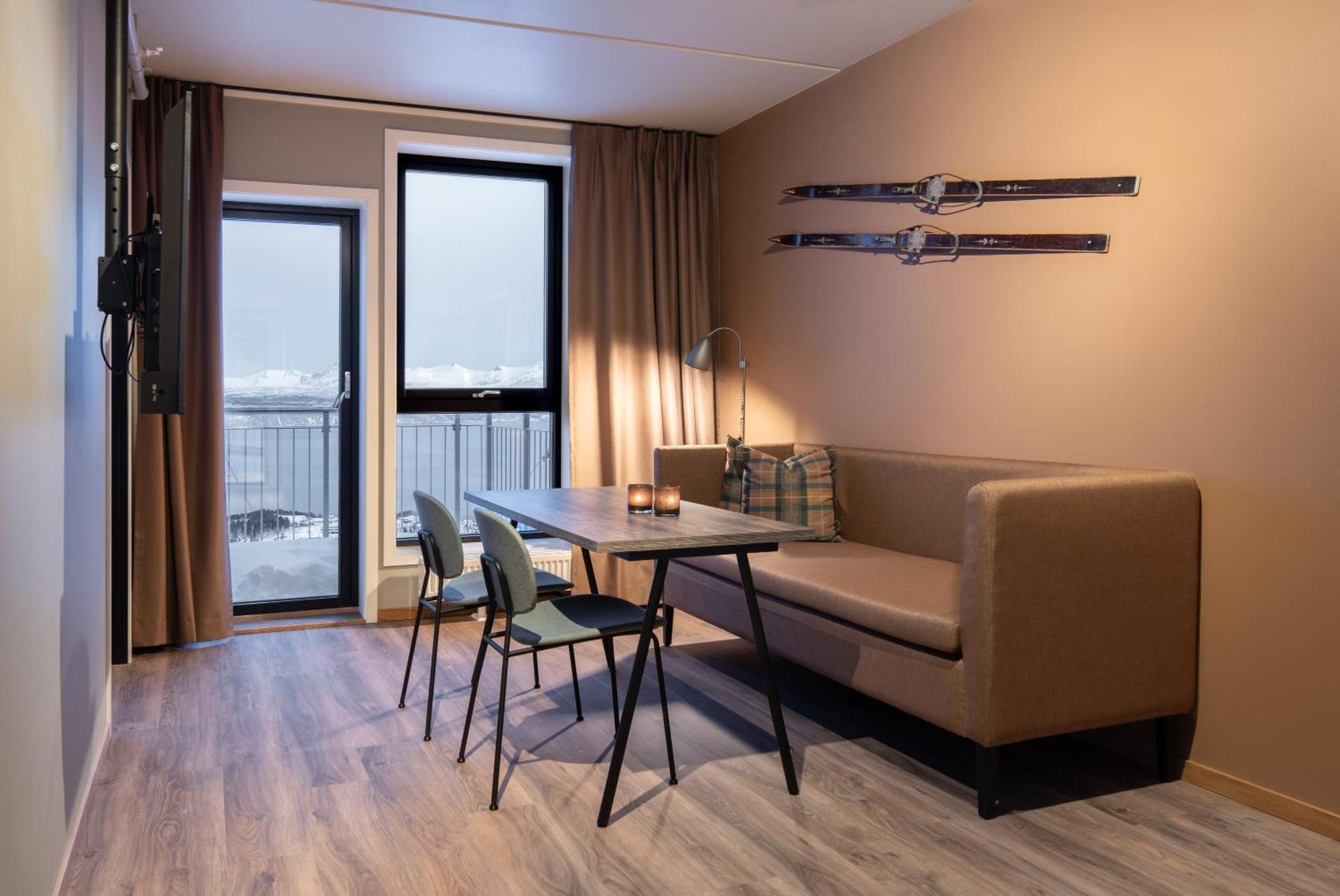 Basecamp Narvik Hotel Buitenkant foto